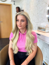 Lade das Bild in den Galerie-Viewer, Barbie