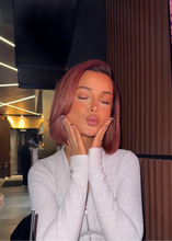 Lade das Bild in den Galerie-Viewer, Donika