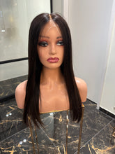 Lade das Bild in den Galerie-Viewer, Malika