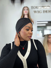 Lade das Bild in den Galerie-Viewer, TBD Satin Turban