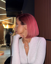 Lade das Bild in den Galerie-Viewer, Donika