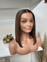 Lade das Bild in den Galerie-Viewer, Joana