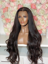 Lade das Bild in den Galerie-Viewer, Alice