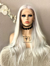 Lade das Bild in den Galerie-Viewer, DAENERYS