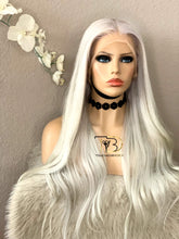 Lade das Bild in den Galerie-Viewer, DAENERYS