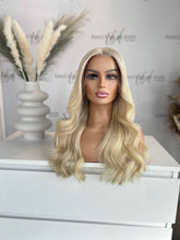 Lade das Bild in den Galerie-Viewer, Monroe